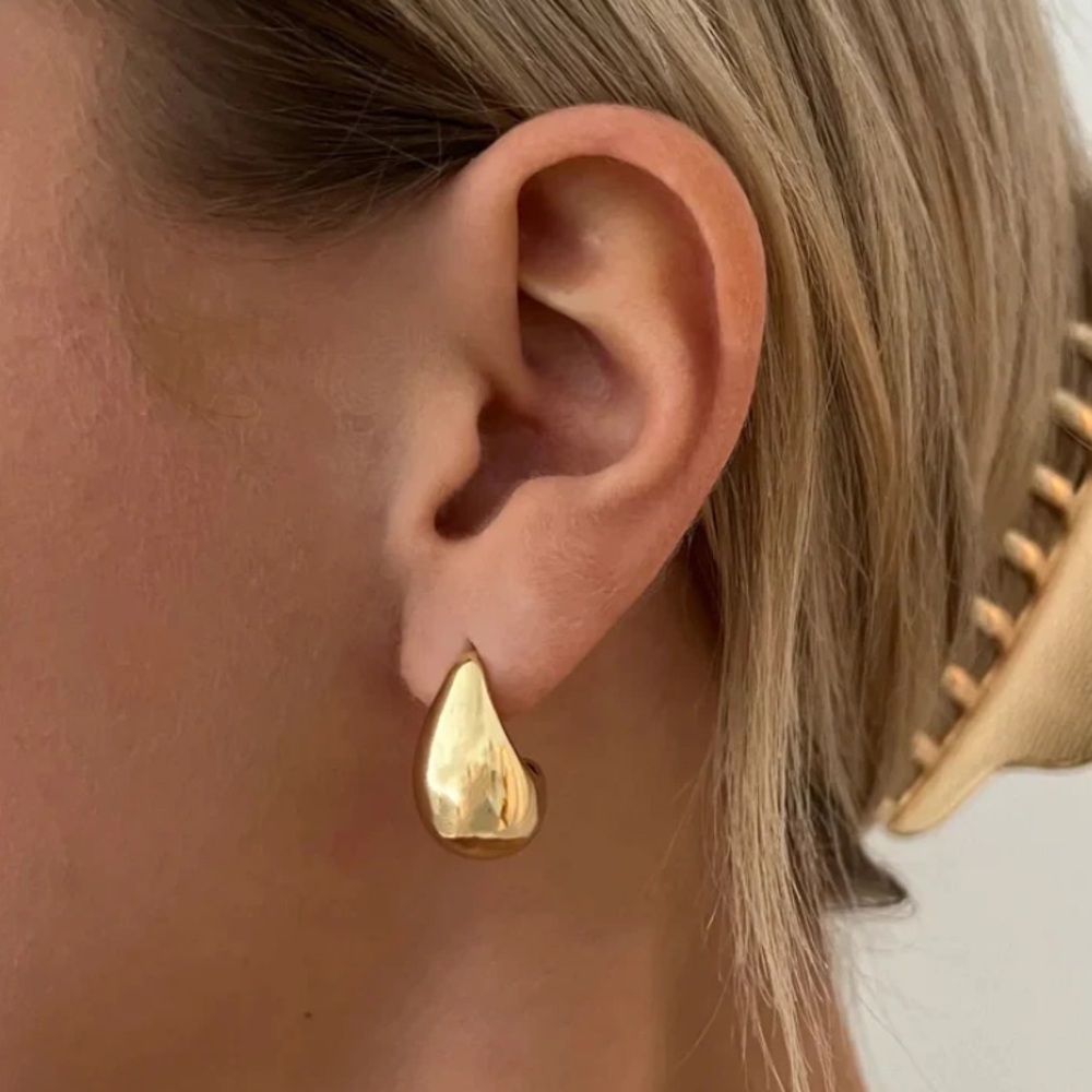 Gold chunky earrings